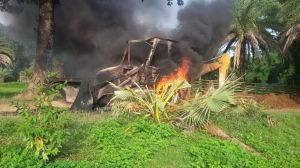 नक्सलियों ने फिर की आगजनी - कुआकोंडा थाने के हल्बा रास की घटना