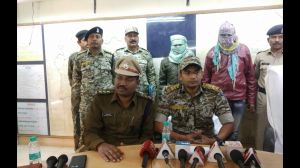 जगदलपुर : नक्सलियों के लिए शहरी नेटवर्क देखने वाले दो लोगों को पुलिस ने किया गिरफ्तार