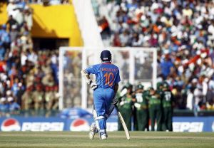 क्रिकेट के भगवान सचिन तेंदुलकर का जन्मदिन आज, पढ़िए सचिन की खास उपलब्धियां