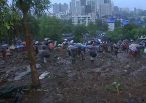 मुम्बई : बारिश की वजह से 13 की मौत