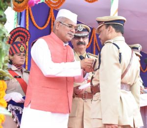 13 अधिकारियों को पुलिस वीरता पदक और 10 को भारतीय पुलिस पदक
