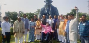 रमन जोगी एक साथ दोनों पार्टियां महात्मा गांधी की प्रतिमा के नीचे एक साथ क्यों