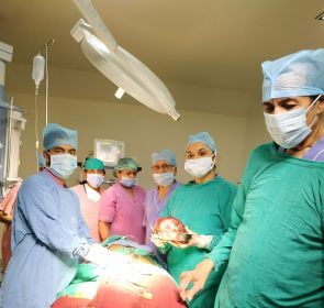 बलौदाबाजार : गरीब महिला का जिला अस्पताल में सफल आपरेशन : गर्भाशय से निकाला गया डेढ़ किलो का गोलाकार सिष्ट