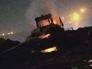 कोरबा: दीपका खदान में शॉर्ट सर्किट से लगी 10 करोड़ के डोजर में आग