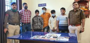  बिलासपुर:  सरकंडा पुलिस को मिली बड़ी सफलता... एटीएम से छेड़छाड़ और धोखाधड़ी करने वाले चार आरोपियों को  किया गिरफ्तार  