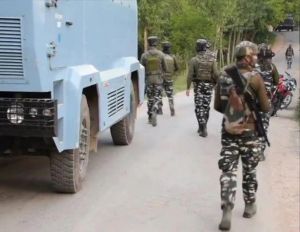 जम्मू-कश्मीर के शोपियां में सुरक्षाबलों ने ढेर किए 3 आतंकवादी, 14 साल का नाबालिग भी शामिल