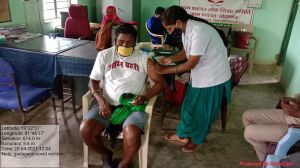 आदनार में वन विभाग लोगों को पहुंचाया टीकाकरण केन्द्र तक अग्नि प्रहरियों ने घोड़ागांव में लगाये टीके