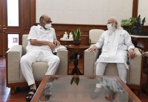 दिल्ली में शरद पवार की PM नरेंद्र मोदी से मुलाकात, शुरू हो गया अटकलों का दौर