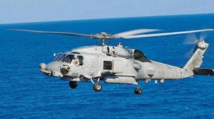 भारतीय नौसेना को मिली बड़ी ताकत, अमेरिका ने सौंपे 2 MH-60R हेलीकॉप्टर