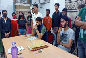 Ambikapur: महाविद्यालयों में संभागीय स्तरीय ऑनलाइन कक्षाओं में वीडियो और ऑडियो है गुल, छात्र हो रहे हैं परेशान