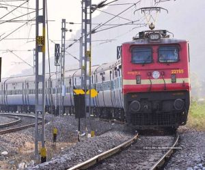 RAILWAY NEWS : इन ट्रेनों में शुरू होगी कैटरिंग सेवा, देखें लिस्ट