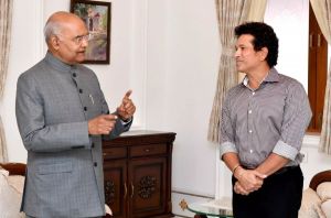 मास्टर ब्लास्टर सचिन तेंदुलकर ने राष्ट्रपति रामनाथ कोविंद से की मुलाकात 