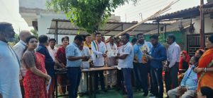 प्रदेश कांग्रेस अध्यक्ष मोहन मरकाम कोण्डागांव में राजीव गांधी किसान न्याय योजना के कार्यक्रम में शामिल हुये