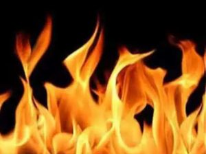 मशहूर कंपनी सिंप्लेक्स में लगी आग, 3 करोड़ का सामान जलकर राख