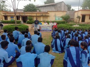 हॉयर सेकेण्ड्री स्कूल बाजारपारा में बच्चों को बाल अधिकारों हेतु किया गया जागरूक