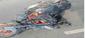 तेज़ रफ्तार का कहर, ऑटो से टकराई तेज रफ्तार KTM, एक की मौके पर मौत, दूसरा घायल