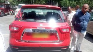 गृहमंत्री अमित शाह की सुरक्षा में चूक, TRS नेता ने काफिले के आगे खड़ी कर दी कार, मचा हड़कंप