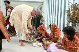 नवरात्रि के पावन अवसर पर भिलाई 3 स्थित मुख्यमंत्री निवास में कन्याभोज का आयोजन किया गया