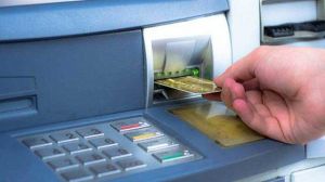 बिना डेबिट कार्ड के ATM से कैसे निकालें पैसे, यहां जानिए पूरा प्रोसेस