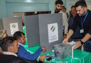 हिमाचल प्रदेश में 68 सीटों पर वोटिंग शुरू, मतदाताओं में उत्साह, CM बोले – पहले मतदान, फिर जलपान