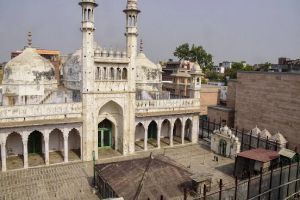 Gyanvapi Mosque : ज्ञानवापी में शिवलिंग आकृति के पूजा अधिकार की अर्जी पर सुनवाई आज, इस अदालत में होगा फैसला