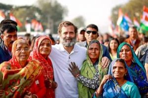 Congress : कांग्रेस का ‘हाथ से हाथ जोड़ो अभियान’ आज से शुरू, सरकार के खिलाफ चार्जशीट भी जारी, हर घर पहुंचेगा राहुल गांधी का संदेश