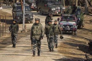 आतंकियों ने कश्मीरी पंडित को बनाया निशाना, गोली मारकर की हत्या