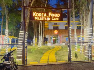 कोरिया : स्वाद और सेहत का जादू बिखेर रहा कोरिया मिलेट्स कैफे, मिलेट्स से बने तीखे- मीठे व्यंजन भा रहे जिलेवासियों को