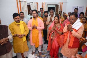 मुख्यमंत्री  विष्णु देव ने राजधानी रायपुर स्थित सिविल लाइन निवास में शिफ्ट होने के पूर्व की पूजा अर्चना