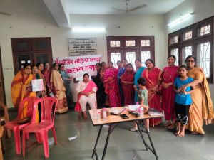 भगवान महावीर जन्म कल्याणक के महोत्सव के उपलक्ष में सखी महिला मंडल शंकर नगर द्वारा संदीप भवन शंकर नगर में प्रोग्राम रखा गया