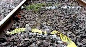  Crime : समोसे को लेकर चलती ट्रेन में दो नाबालिग भिड़े...धक्का देने से एक की मौत
