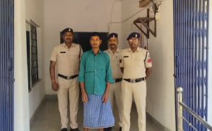  Chhattisgarh Crime News : शराबी पति ने सिर पर सिलबट्टा मारकर पत्नी को उतारा मौत के घाट...जानिए क्या है पूरा मामला 