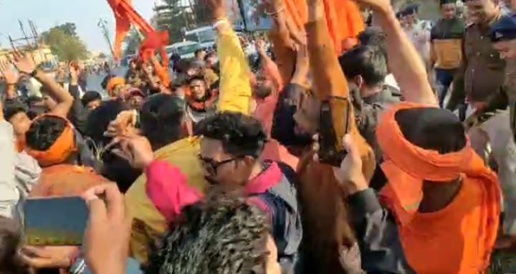 बॉलीवुड का वो एक्टर, जिसने सलमान-आमिर-शाहरुख को पीछे छोड़, 1 फिल्म से पाकिस्तानी बॉक्स ऑफिस पर मचाया था बवंडर