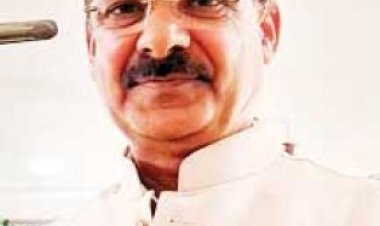 निगम कर्मियों का लोगों से आपत्तिजनक व्यवहार