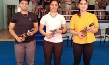 बिपाशा बसु ने बेटी देवी की जन्म के समय की तस्वीर की शेयर