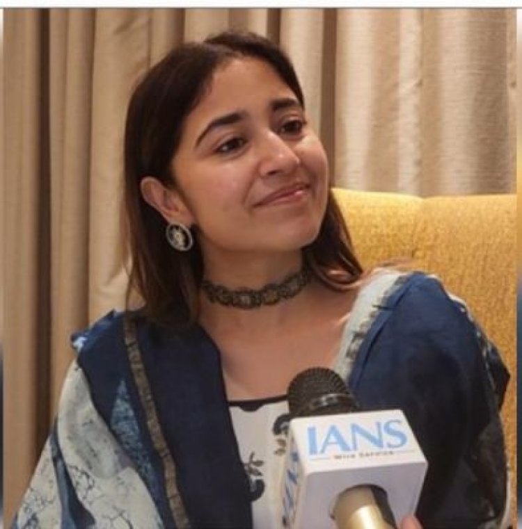 'मिर्जापुर 3' से पहले श्वेता त्रिपाठी शर्मा ने काशी में बाबा विश्वनाथ के किए दर्शन