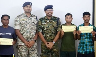 एक लाख के इनामी सहित 5 नक्सलियों ने किया सरेंडर