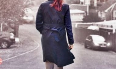 'द बकिंघम मर्डर्स' के पोस्टर में सड़क पर तन्हा दिखीं करीना