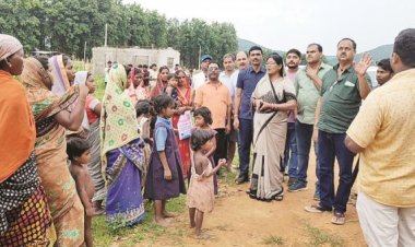 हाथी प्रभावित क्षेत्र का दौरा करने पहुंचीं सामरी विधायक, सुनीं समस्याएं