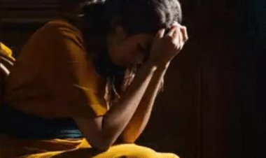 इंदौर में निजी कॉलेज के प्रिंसिपल पर प्रताड़ना का केस:बेडरूम में कैमरे लगवाए, पत्नी के चरित्र पर करते शंका, बेटों को पीटकर रातभर घर के बाहर खड़ा रखते