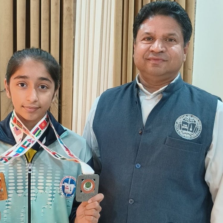 इंदौर की छात्रा ने जीता स्वर्ण और रजत पदक:गोवा में हुई विश्व कप कराटे चैंपियनशिप में सेंट अर्नोल्ड स्कूल की निष्ठा सोनी का उत्कृष्ट प्रदर्शन