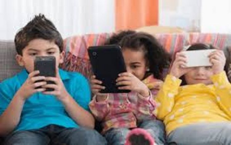 ऑस्ट्रेलिया में बच्चों को सोशल मीडिया से दूर रखने के लिए संसद में विधेयक पेश
