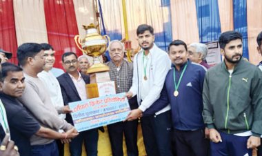 दर्रीपारा क्रिकेट स्पर्धा सीजन 1 की विजेता बनी बिनकरा