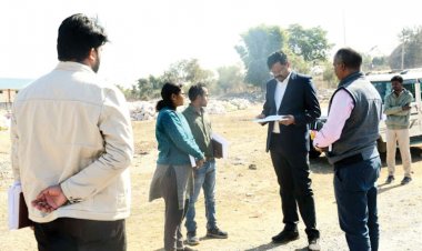 कलेक्टर ने समिति प्रबंधक समेत अधिकारियों को लगाई फटकार