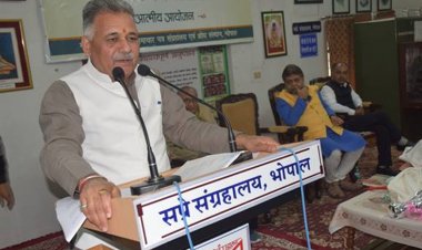 सप्रे संग्रहालय के अलंकरण समारोह में दर्जन भर से ज्यादा विभूतियां सम्मानित