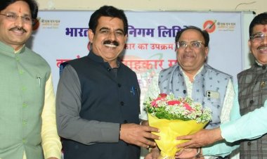 दूरसंचार सेवाओं में सुधार की मांग:सांसदों ने उठाई ग्रामीण क्षेत्रों में नेटवर्क की समस्या, मार्च तक नए टॉवर लगेंगे, मूंदड़ा का सम्मान