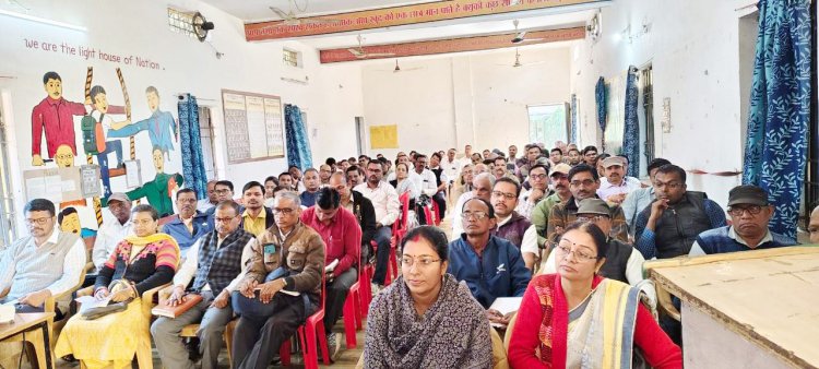 प्राचार्यों से विद्यार्थियों की जानकारी मांगी, बोर्ड परीक्षा में शत-प्रतिशत परिणाम लाने निर्देश