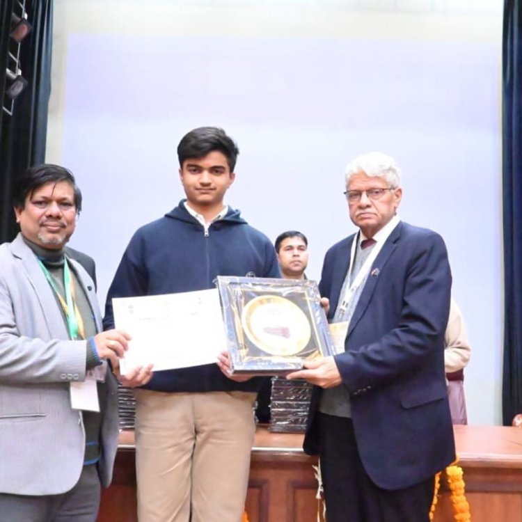 भोपाल के छात्र ने रचा इतिहास:राष्ट्रीय मौसम विज्ञान ओलंपियाड में आईईएस स्कूल के स्वास्तिक तिवारी ने जीता पहला स्थान
