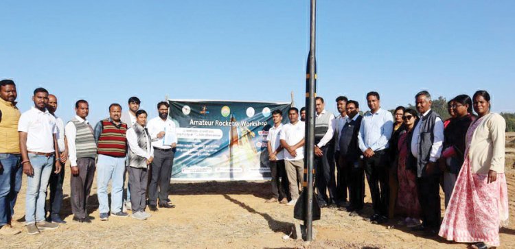मनोरा में 10 हजार फीट ऊंचाई तक जाने वाले पहले एमेच्योर रॉकेट का प्रक्षेपण, विद्यार्थियों में उत्साह