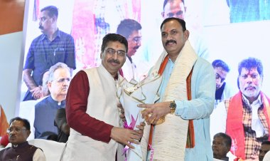 दीपक म्हस्के के पदभार  ग्रहण कार्यक्रम में शामिल हुए मुख्यमंत्री , विधानसभा अध्यक्ष और स्वास्थ्य मंत्री